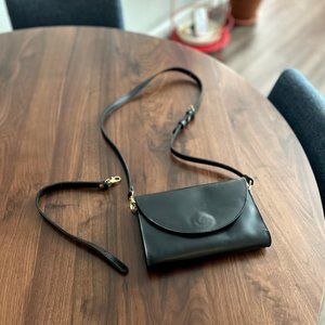 Nisolo Cleo Convertible Clutch in Black
